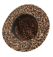 Load image into Gallery viewer, Leopard Print Fedora Hat &amp; Gold Chain